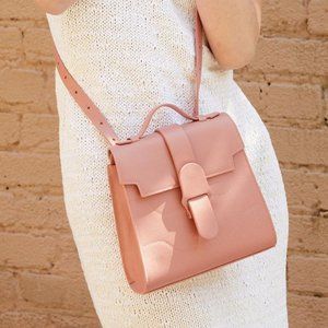 Senreve Alunna Bag Pebbled Mauve + Flat Long Convertible Chain Enamel Coated A